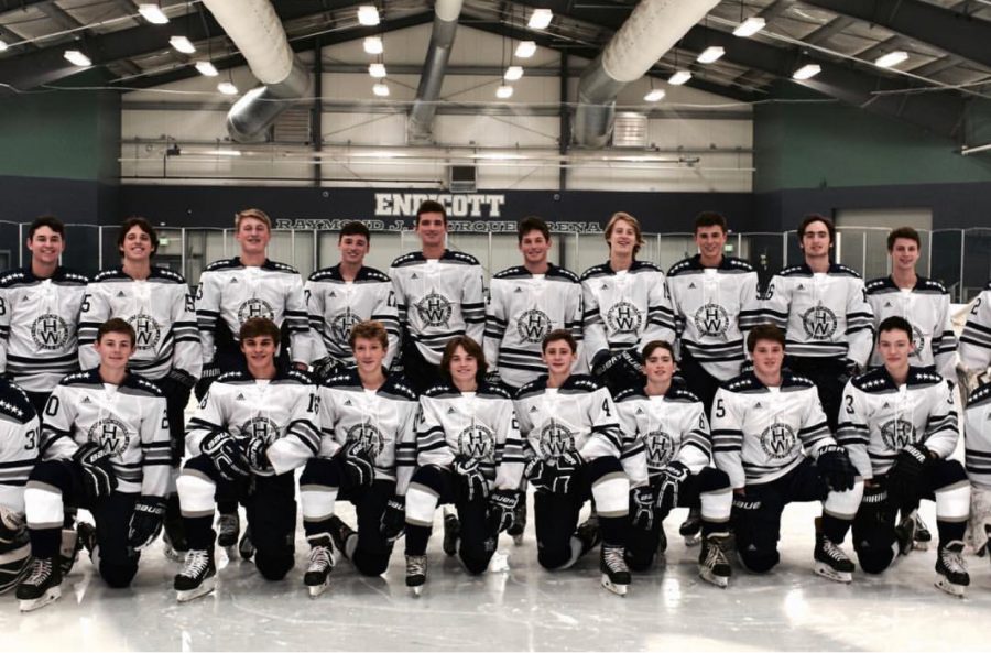 The Generals Boys Varsity Hockey Team (Back Row L-R: Aiden Heney, Cam Guyer, Luke McClintock, Keegan O’Shea, Clint Gourdeau, Aiden Daly, Matt Dearborn, Will Hogan, Tucker Apgar, Henry Jones, Michael Padallero). (Front Row L-R: Finn Brophy, Seamus Heney, Jack Stewart, Will Moroney, Colby Guyer, James Horgan, Herbie Collins, Kevin Murphy, Leo Kagan, Grant Landon). 