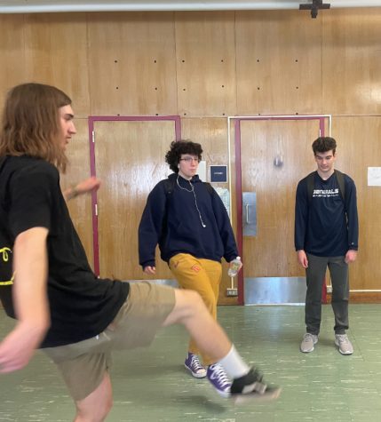 High school students bring back the hacky sack game