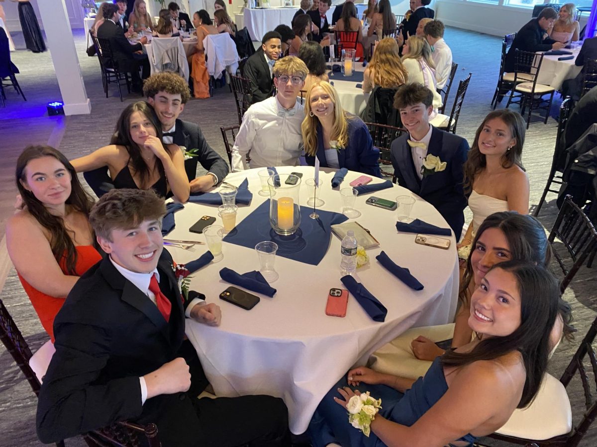 Students Attend Hamilton Wenham’s 2025 prom